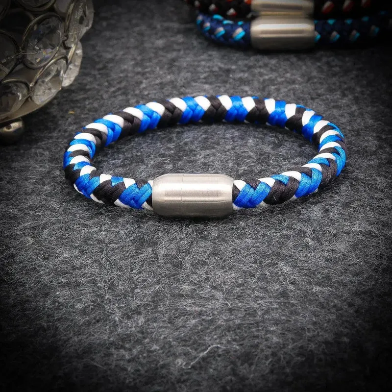 Armband mit Initialen mit Gravur personalisiert. „Rope“ mit Gravur auf Magnetverschluss mit Initialen