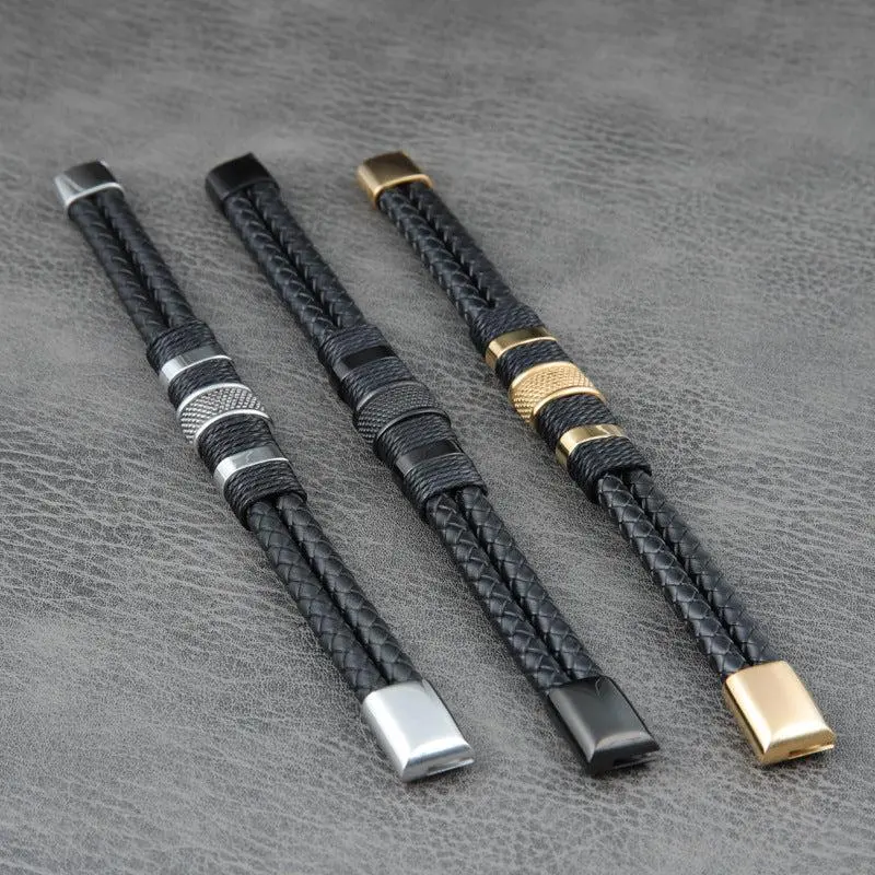 Lederarmband "Trio Charming" aus geflochtenem Leder mit Edelstahl-Charms