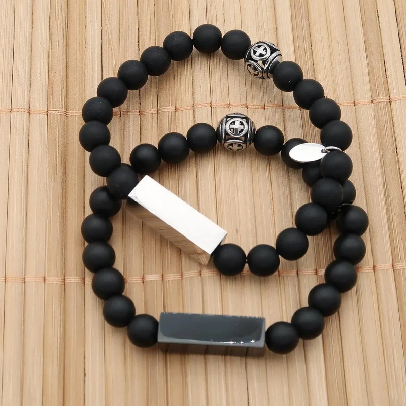 Lavastein Armband graviert personalisiert "Pearl & Bar" mit Barren und kostenloser Gravur von bis 4 Namen