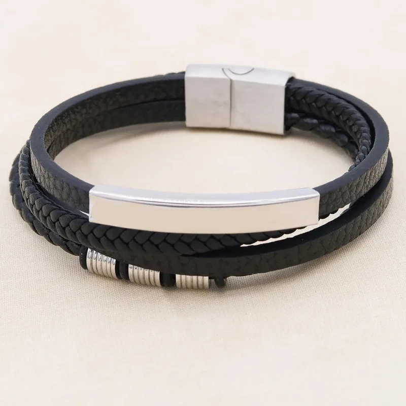 Herrenarmband mit Gravur personalisiert Leder "Quattro" - vier Lederbänder, kostenfreie Gravur von Name