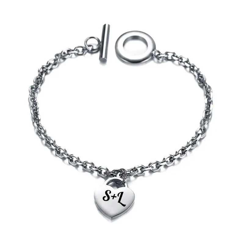 Armkette personalisierte mit Gravur "Love" mit herzförmigen Charm, Gravur der Initialen in Rosé, Silber oder Gold