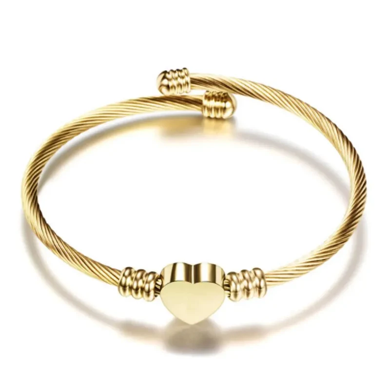Armspange mit Gravur personalisiert "Love" mit Herz und gravierten Initialen. In Silber, Gold oder Rosé