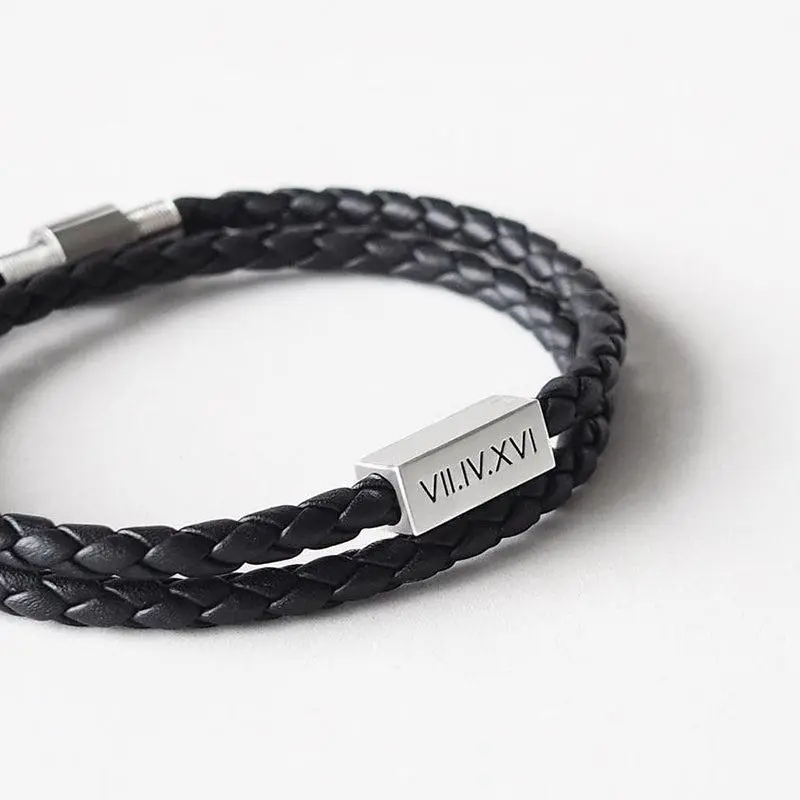 Graviertes Lederarmband personalisiert "The Bar", Gravur von bis zu 4 Namen für Herren