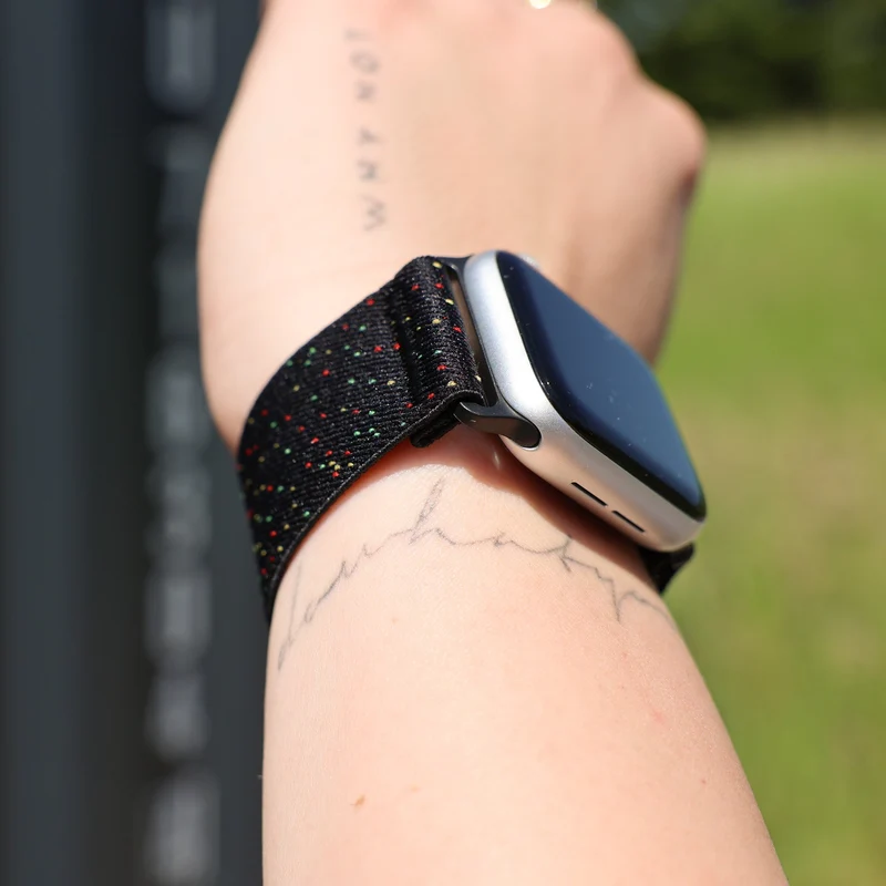 Gemustertes Solo Loop Armband für Apple Watch