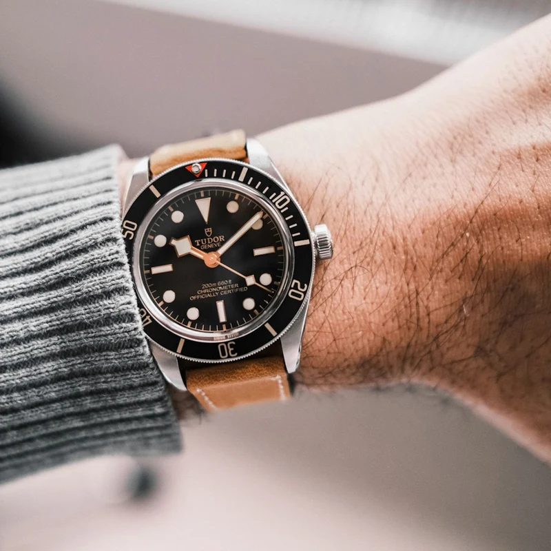 Tudor Black Bay 41 kompatibles Uhrenarmband 22 mm "HOHELUFT" (Vegetabiles Vintage Leder) – goldene Schließe