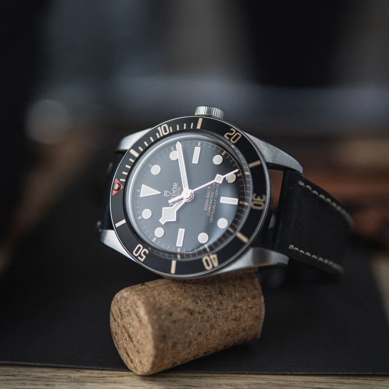 Tudor Black Bay 58 kompatibles Uhrenarmband 20 mm "HOHELUFT" (Vegetabiles Vintage Leder) – silberne Schließe