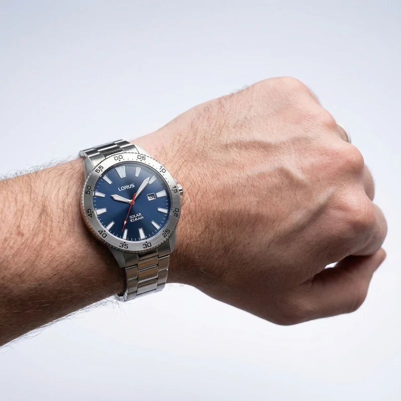 Lorus Solar Herrenuhr Mit Blauem Zifferblatt RX341AX9