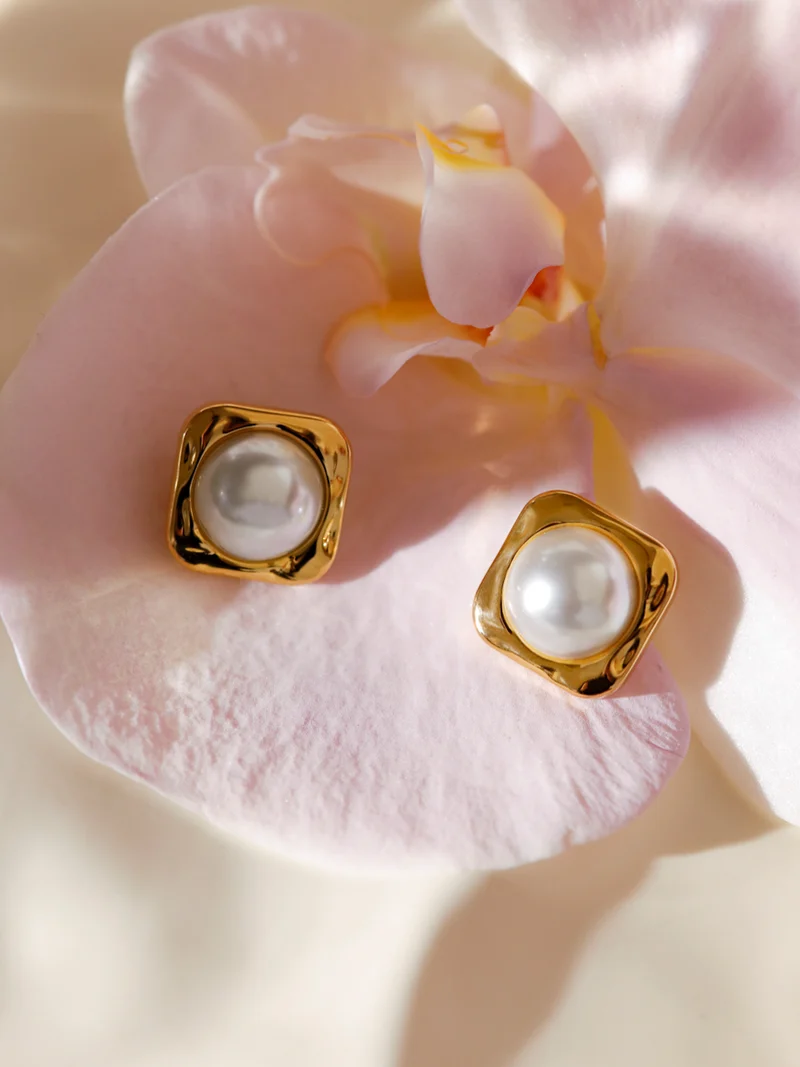 Modern Edge Pearl Ohrringe