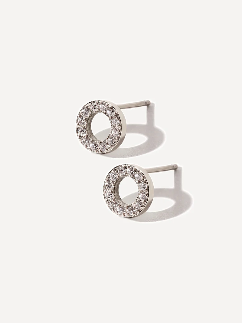 Dazzling Round Stud Ohrringe