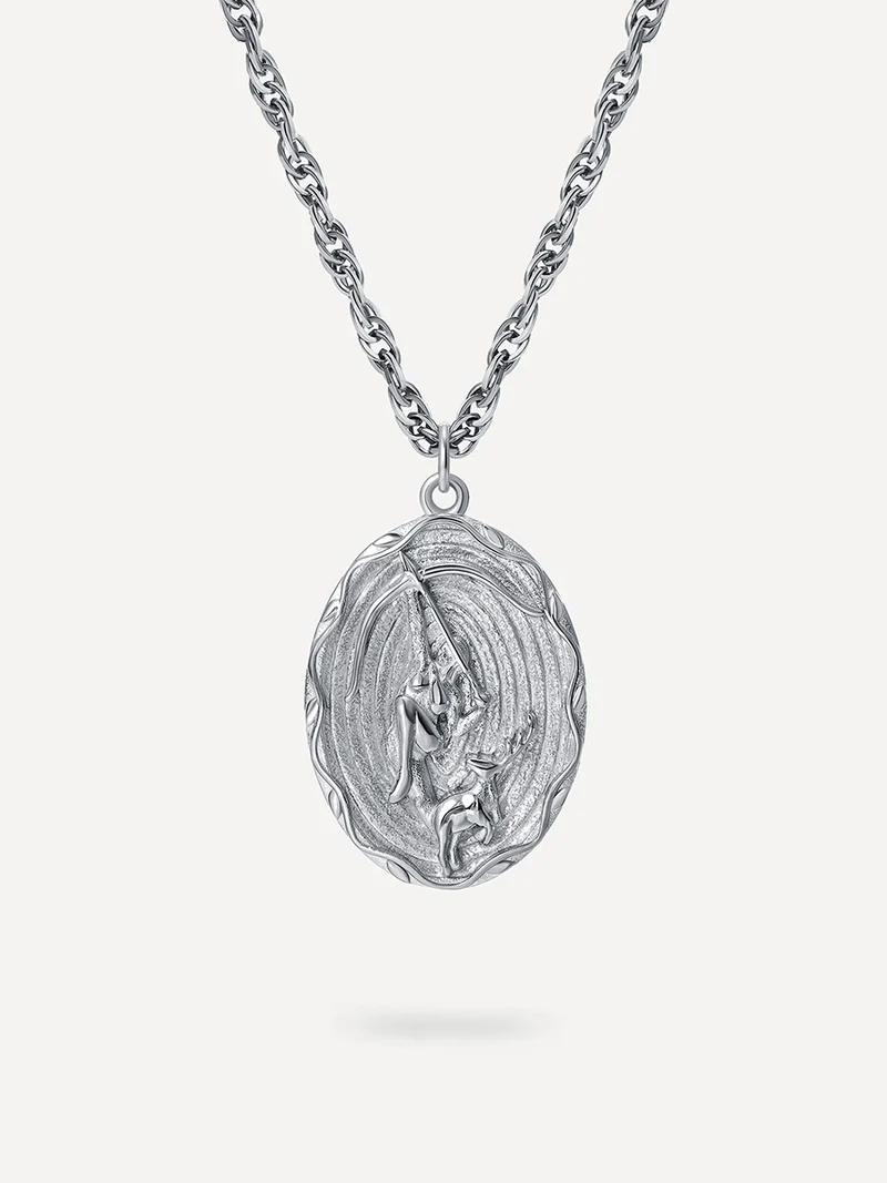 Nature's Embrace of Artemis Kette