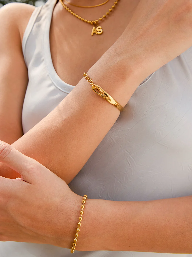 Timeless Elegance ARMBAND