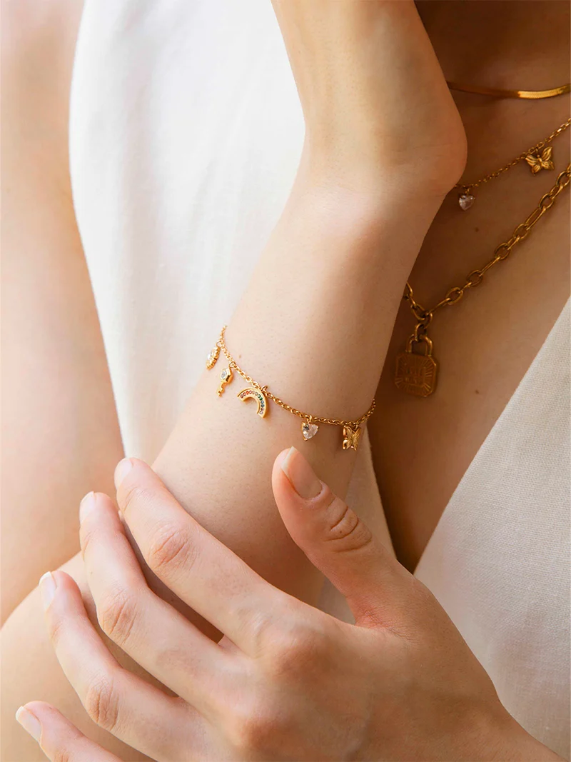 Embrace Love ARMBAND