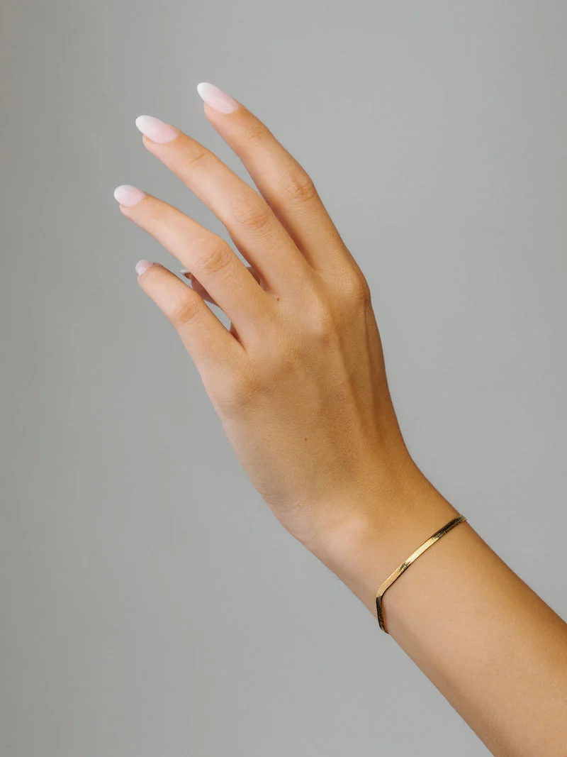 Sleek Armband