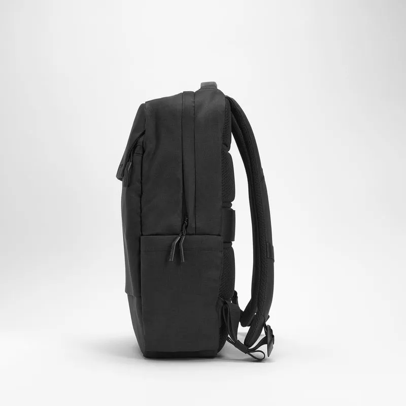 Incase Crosstown Backpack 20L - Black