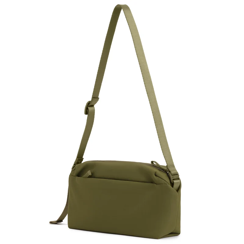 Urth Dolomite 7L Crossbody Camera Sling Bag (Green)