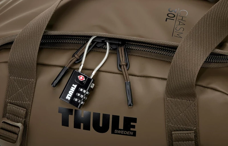 Thule Chasm 30L Duffel Overnight Bag Convertible Backpack Duffle in Deep Khaki